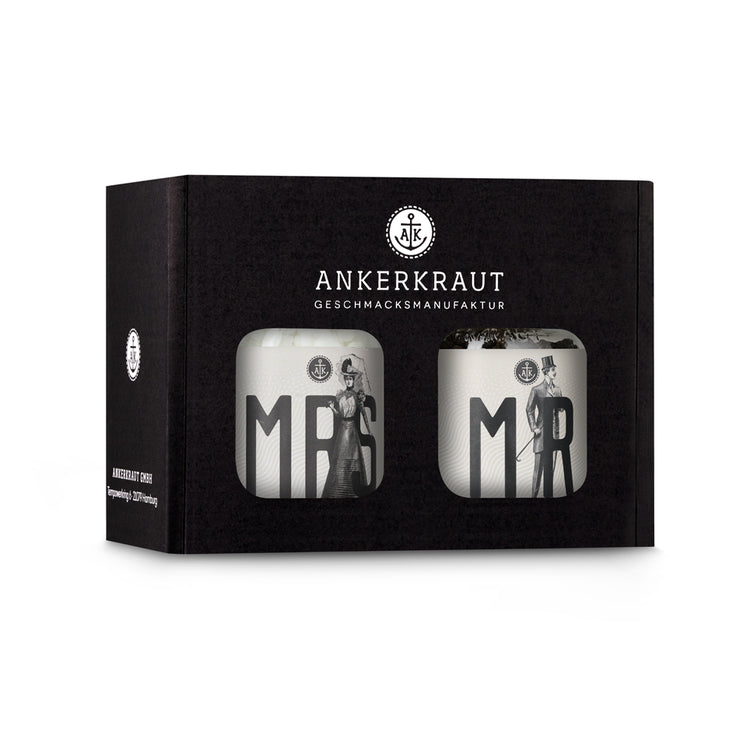 Geschenkbox zur Hochzeit mit Mr. und Mrs. Korkengläsern im schwarzen Ankerkrautkarton.