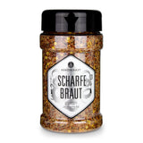 Scharfe Braut von Ankerkraut im Gewürzstreuer auf weißem Hintergrund.