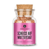 Scheiß Auf Muttertag von Ankerkraut im Korkenglas auf weißem Hintergrund.