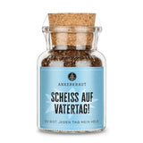 Scheiß Auf Vatertag von Ankerkraut im Korkenglas auf weißem Hintergrund.