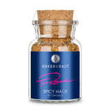 Spicy Hack Gewürz von Ankerkraut im Korkenglas auf weißem Hintergrund.